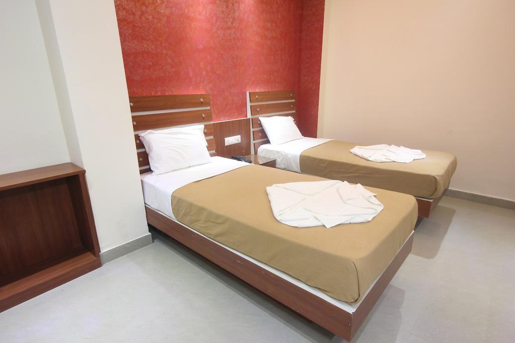 Hotel Urmee Bhubaneswar Zewnętrze zdjęcie